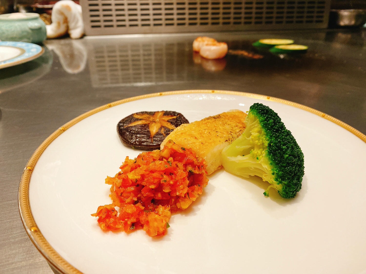 【食記】 台北信義【紅花鐵板燒101旗艦店】101美食高級鐵板燒CP值相對划算的商業午餐 - 第9張圖 img_1078